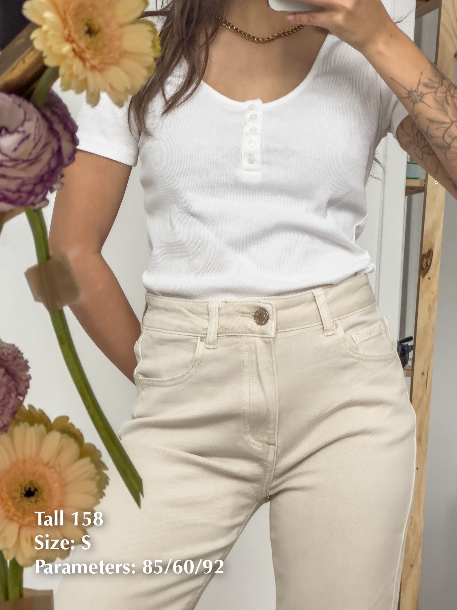 Buttoned top with short sleeves white
