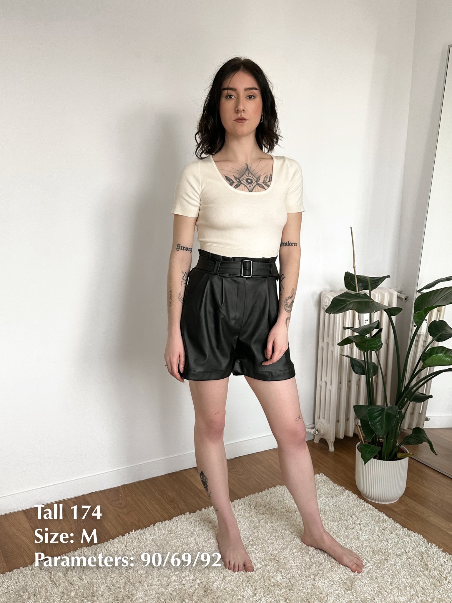 Leather oversized shorts